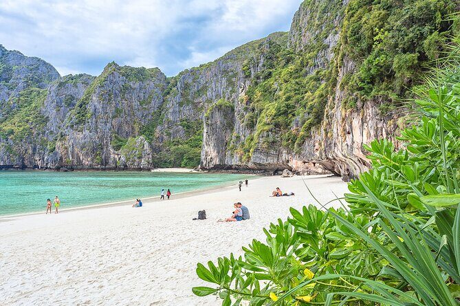Lazy Bamboo, Maya Bay, & Phi Phi Island Day Trip From Khao Lak - Food, refreshments, and what’s actually included